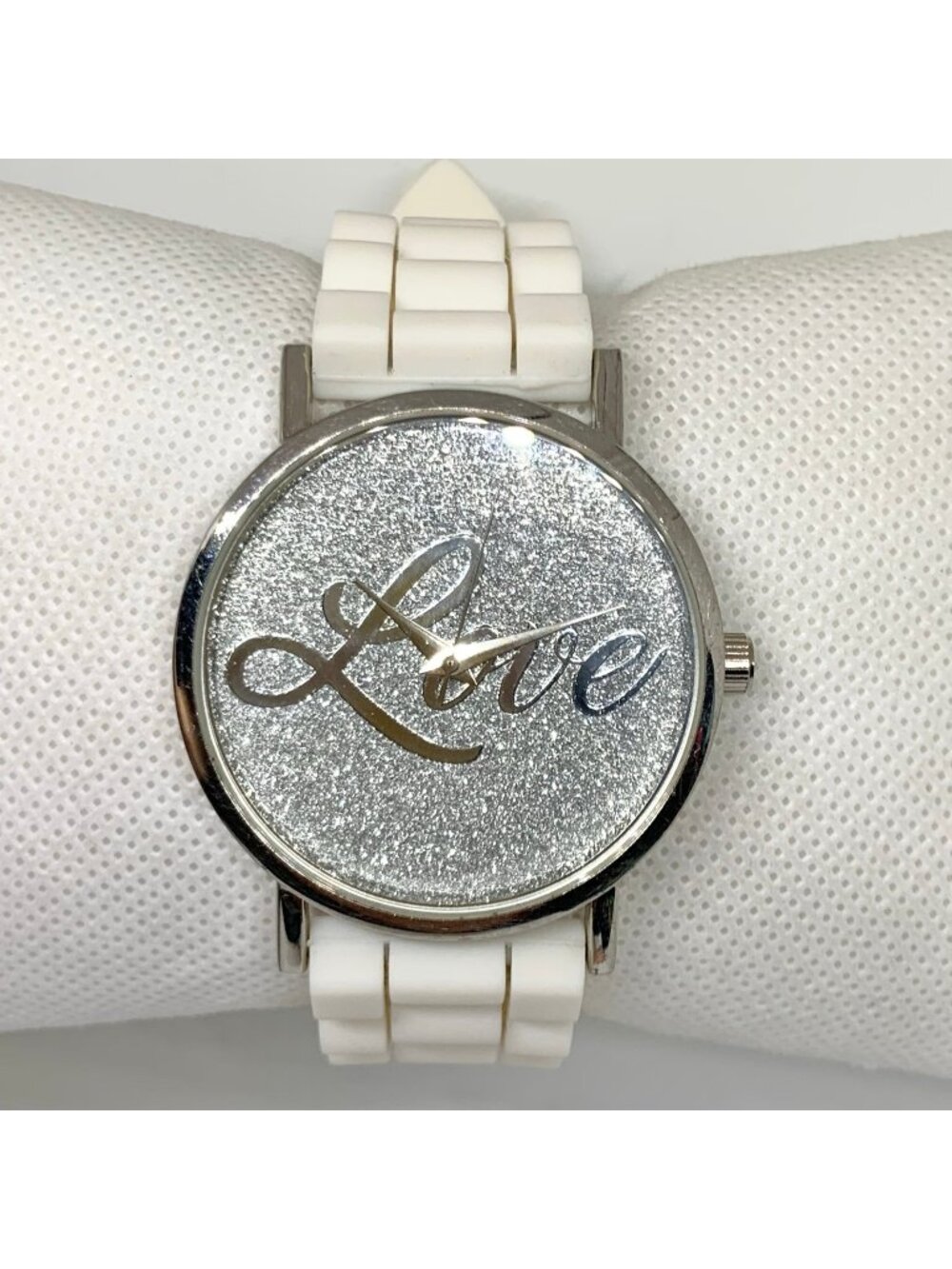 Ashley princess glitter Love dial women’s watch silver tone 38mm quartz running